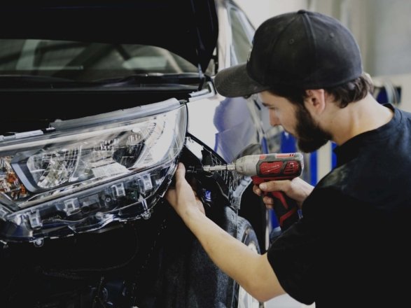 Slide-4-leven-smash-repairs-mudgee-dubbo-trusted-in-community-scaled